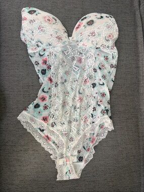 Floral Lace Plunge Bodysuit in Mint and Pink by